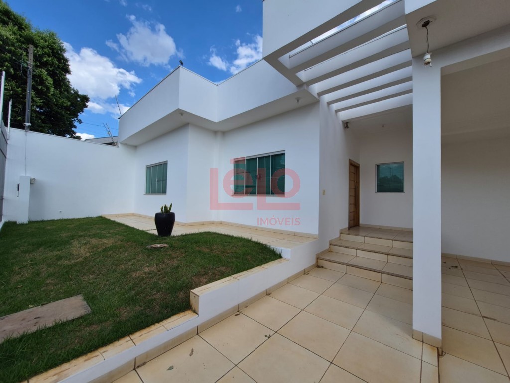 Casa Residencial para venda no Jardim Santa Rosa em Maringa com 320m² por R$ 750.000,00