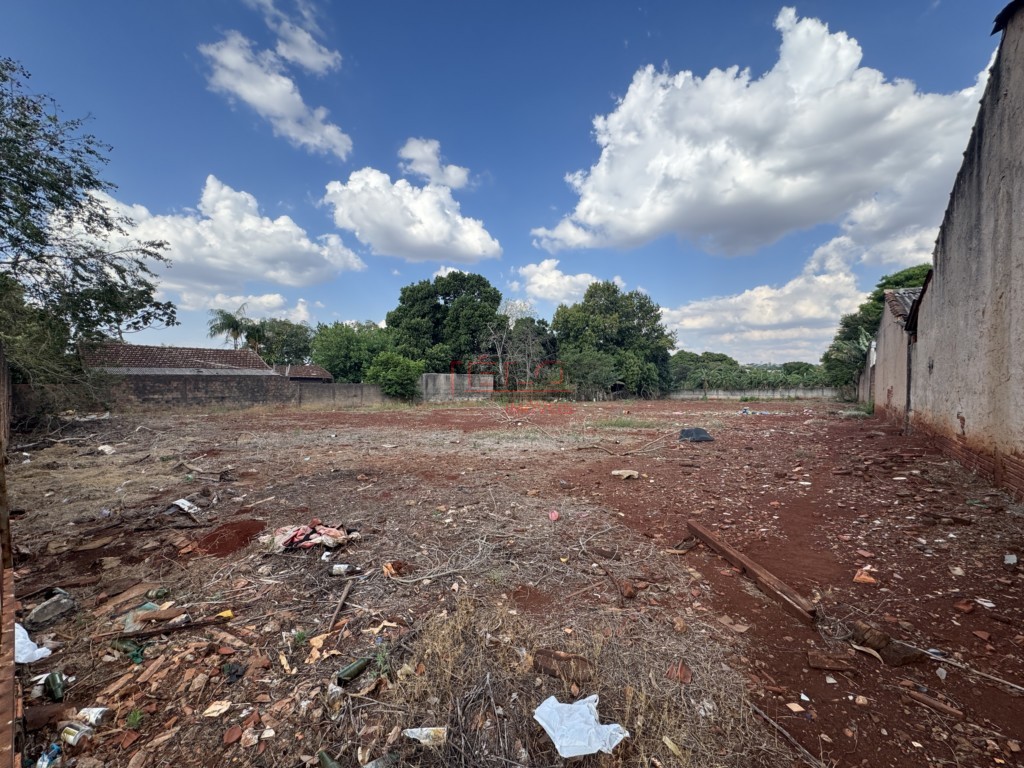 Terreno para venda no Vila Morangueira em Maringa com 2.427,45m² por R$ 1.195.000,00