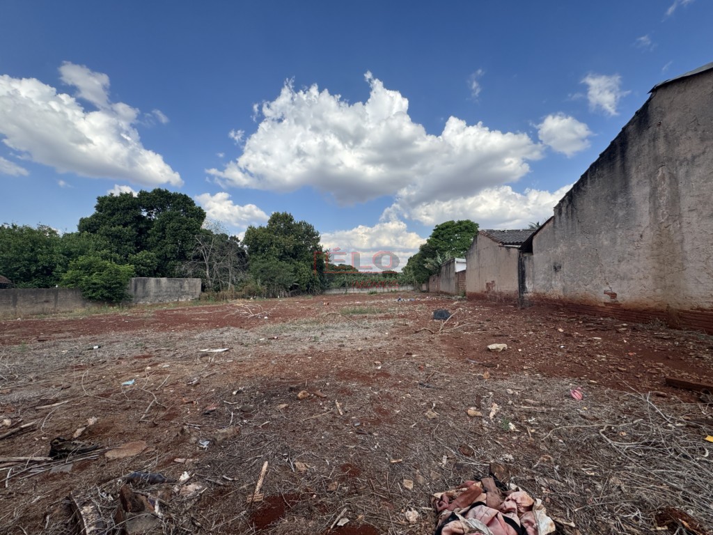 Terreno para venda no Vila Morangueira em Maringa com 2.427,45m² por R$ 1.195.000,00