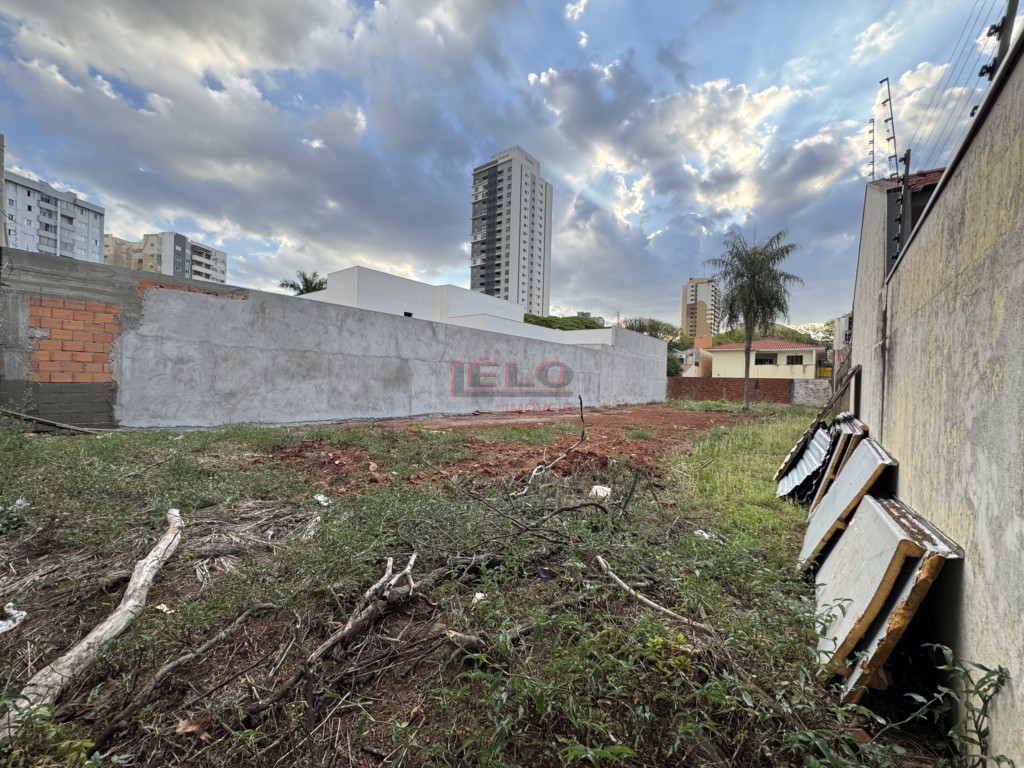 Terreno para venda no Zona 07 em Maringa com 494,88m² por R$ 720.000,00