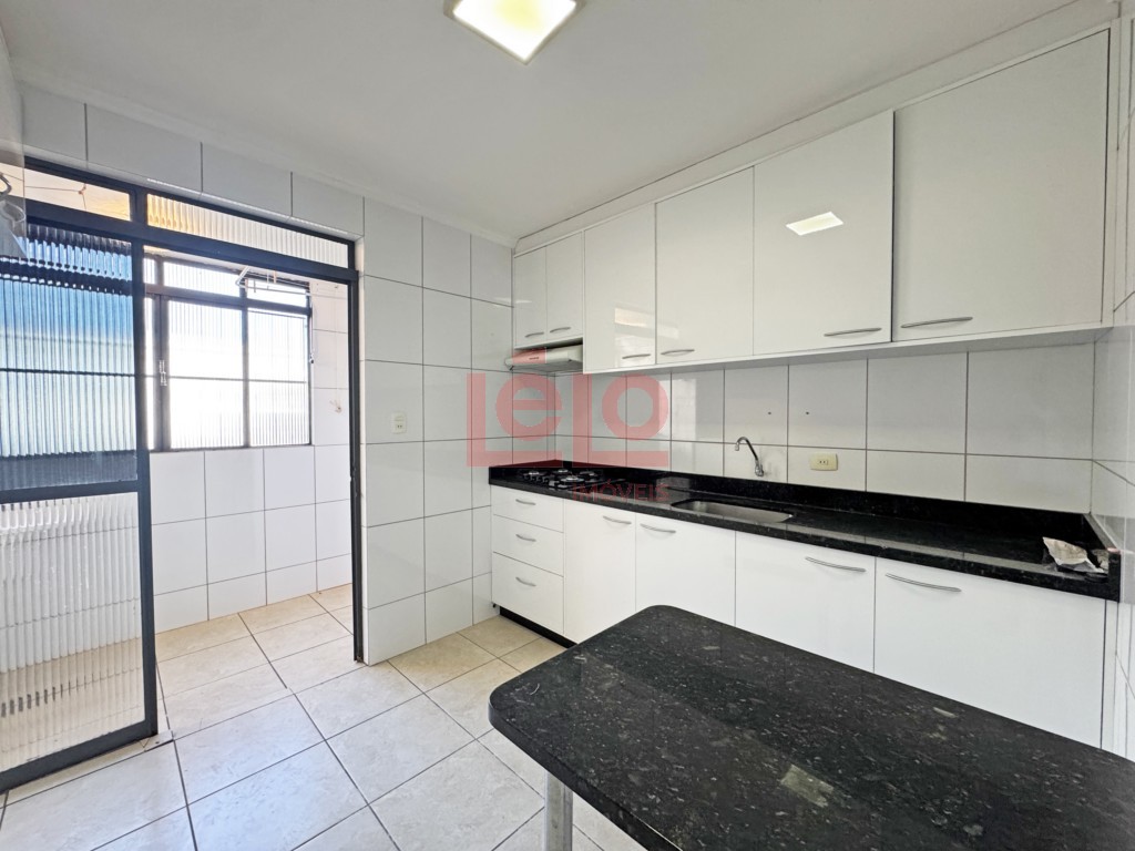 Apartamento para locacao no Zona 03 em Maringa com 113,3m² por R$ 1.900,00