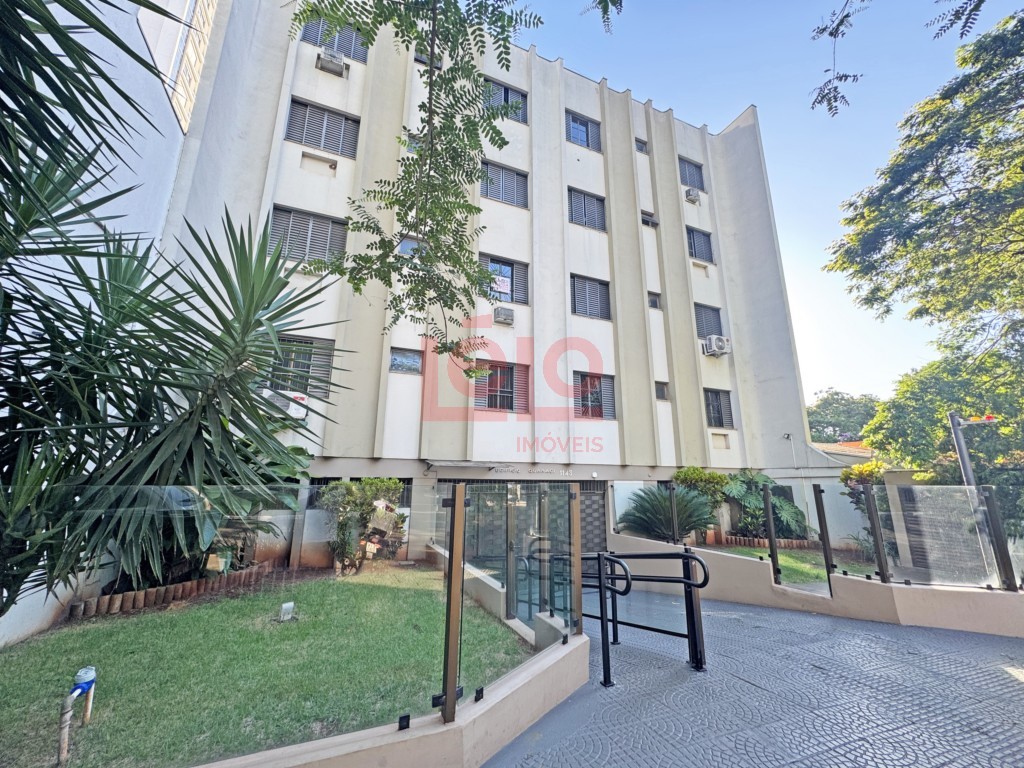Apartamento para locacao no Zona 03 em Maringa com 113,3m² por R$ 1.900,00