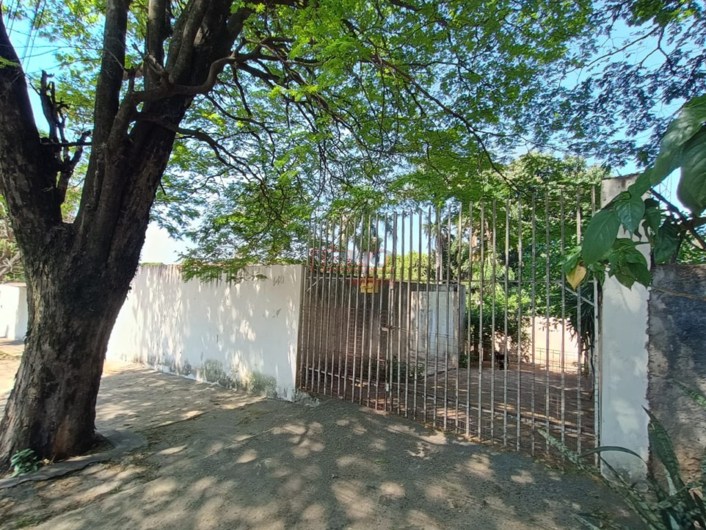 Terreno para venda no Vila Morangueira em Maringa com 382,8m² por R$ 250.000,00