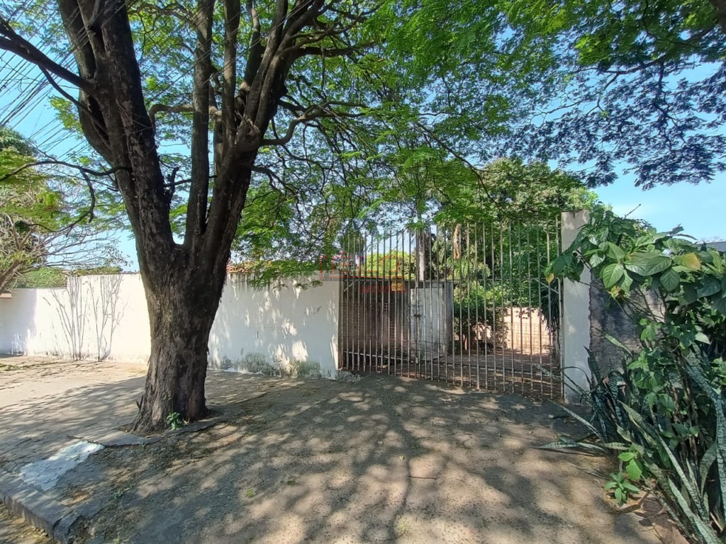 Terreno para venda no Vila Morangueira em Maringa com 383m² por R$ 250.000,00
