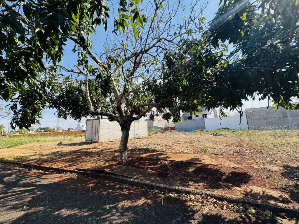 Terreno para venda no Jardim Pilar em Maringa com 412,21m² por R$ 400.000,00