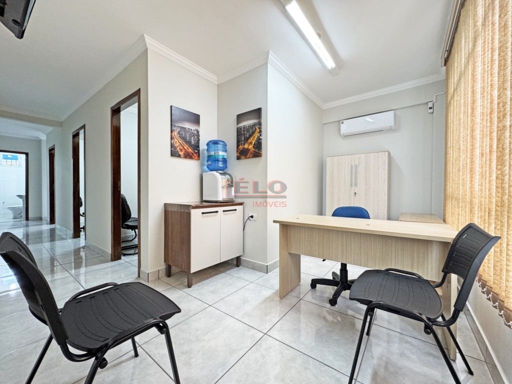 Sala Comercial para locacao no Zona 01 em Maringa com 81,43m² por R$ 1.500,00