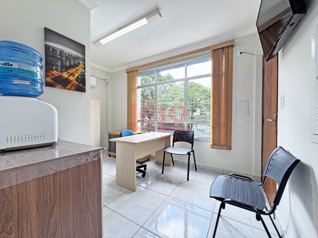 Sala Comercial para locacao no Zona 01 em Maringa com 81,43m² por R$ 1.200,00