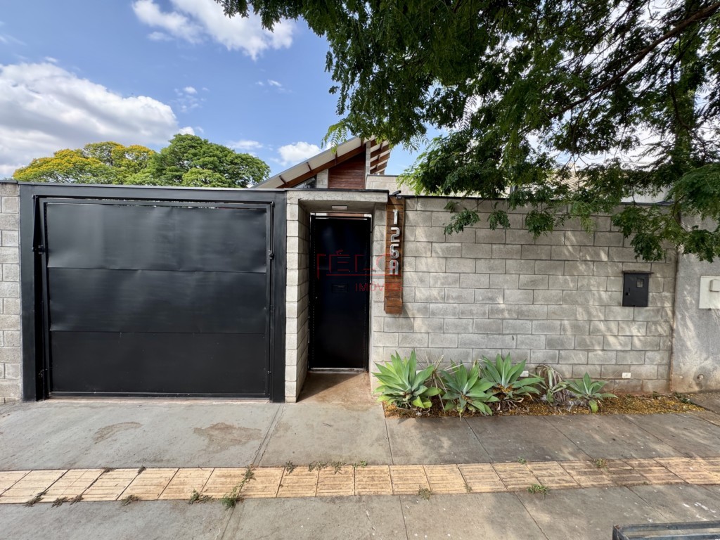 Casa Residencial para venda no Zona 06 em Maringa com 90m² por R$ 610.000,00