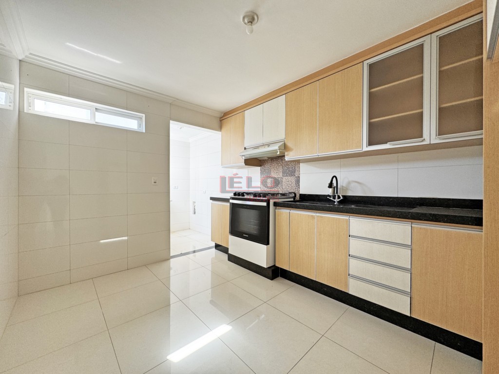 Apartamento para locacao no Zona 07 em Maringa com 115m² por R$ 2.000,00