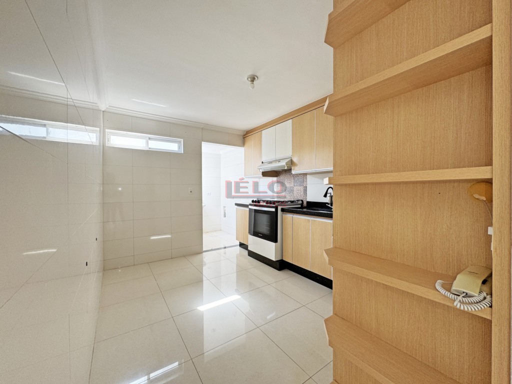 Apartamento para locacao no Zona 07 em Maringa com 114,5m² por R$ 1.800,00