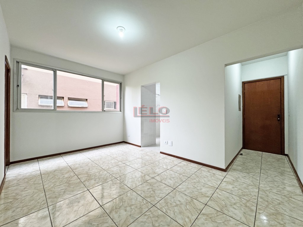 Apartamento para locacao no Zona 07 em Maringa com 103,02m² por R$ 1.400,00