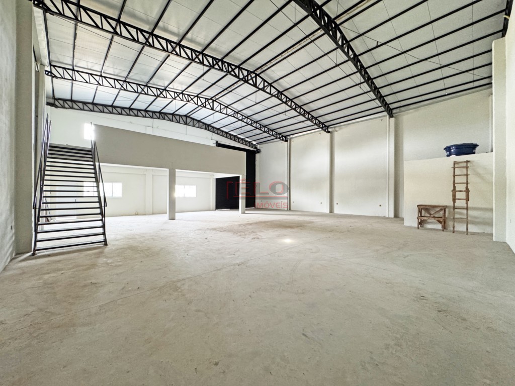 Barracão para locacao no Jardim Andrade em Maringa com 354m² por R$ 7.500,00