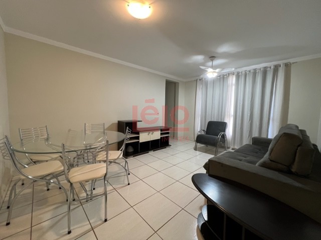 Apartamento para locacao no Zona 07 em Maringa com 113,24m² por R$ 2.000,00