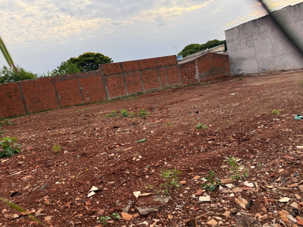 Terreno para venda no Jardim Escala em Sarandi com 300m² por R$ 180.000,00