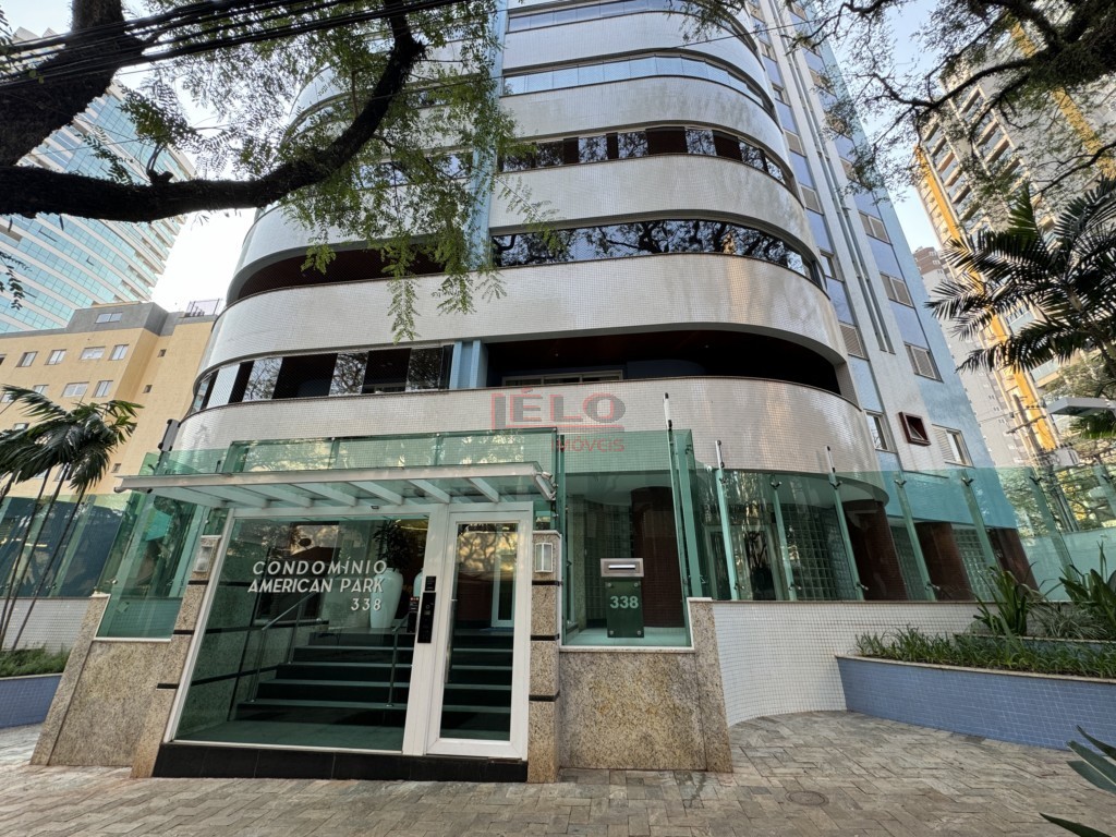Apartamento para venda no Zona 07 em Maringa com 241m² por R$ 980.000,00