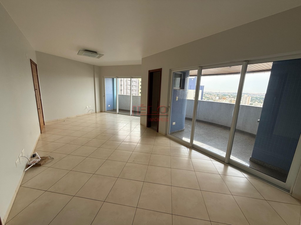 Apartamento para venda no Zona 07 em Maringa com 240,5m² por R$ 980.000,00
