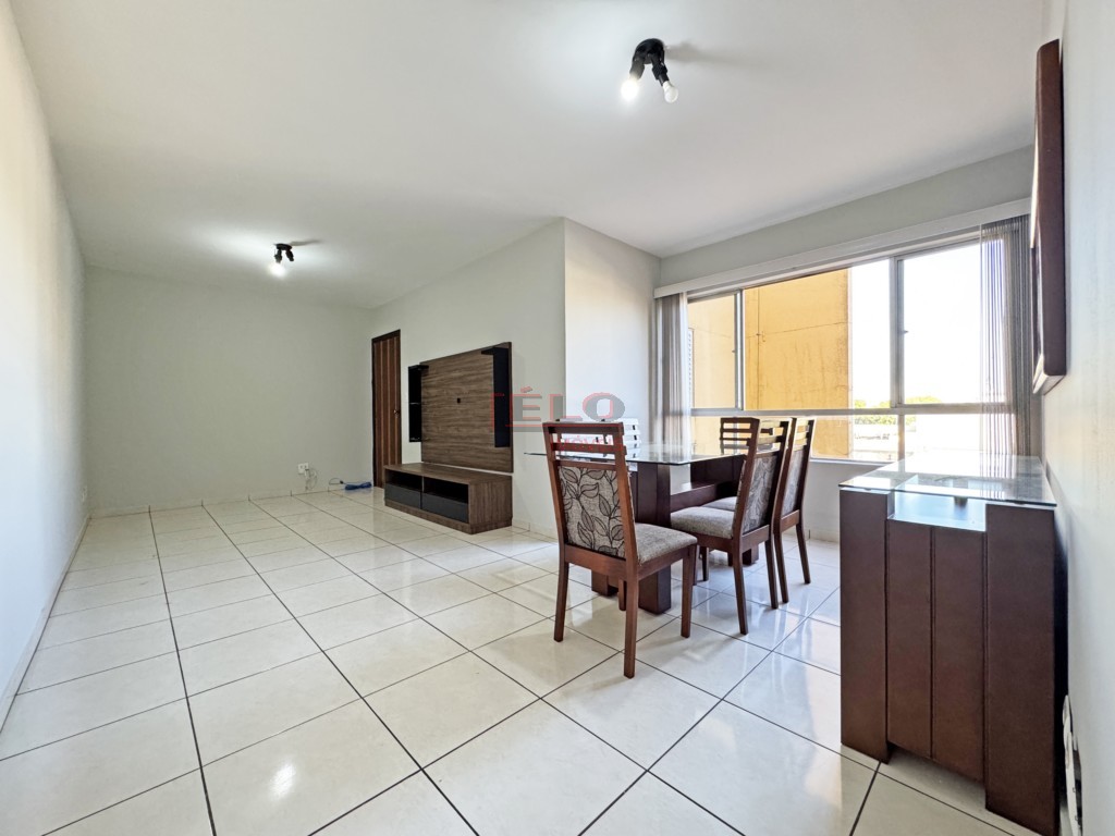 Apartamento para locacao no Zona 07 em Maringa com 125m² por R$ 2.600,00