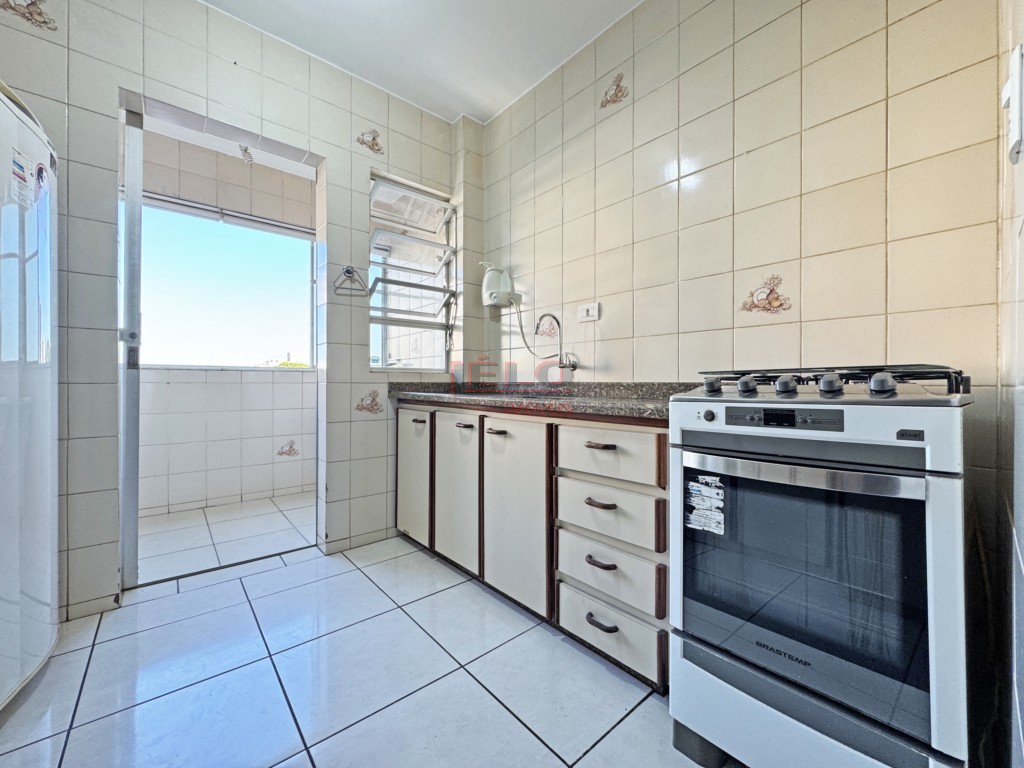 Apartamento para locacao no Zona 07 em Maringa com 125,24m² por R$ 2.600,00