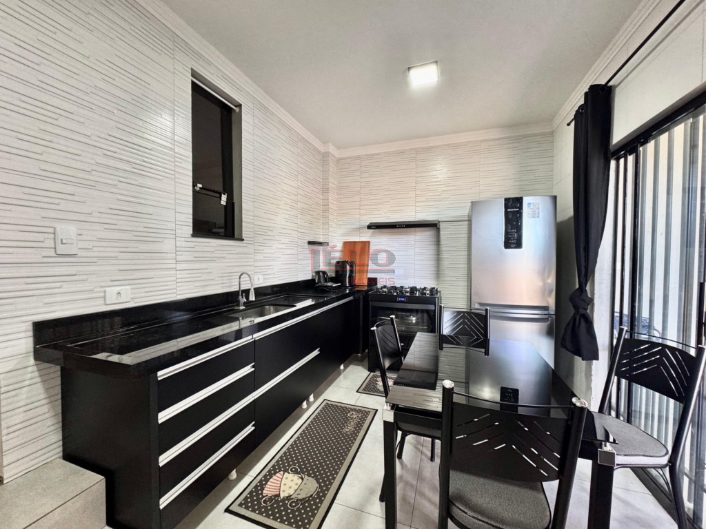 Casa Residencial para venda no Conj Inocente Vila Nova Junior em Maringa com 254m² por R$ 295.000,00