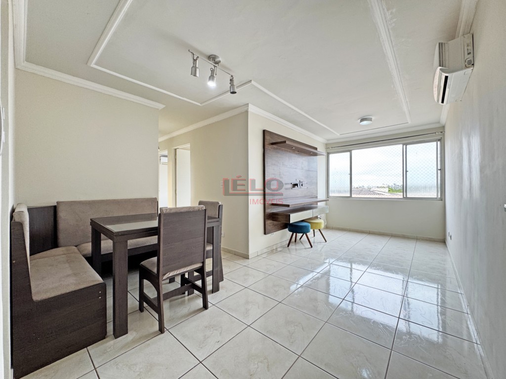 Apartamento para locacao no Zona 07 em Maringa com 67m² por R$ 1.300,00