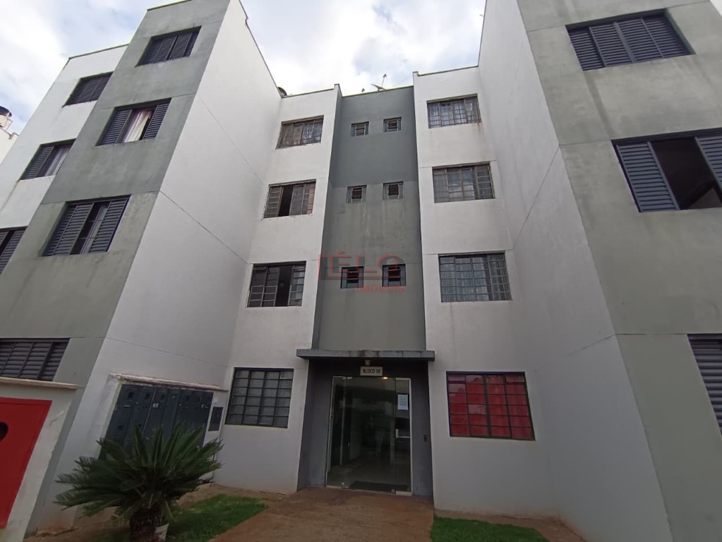Apartamento para venda no Jardim Guairaca em Maringa com 52m² por R$ 149.000,00