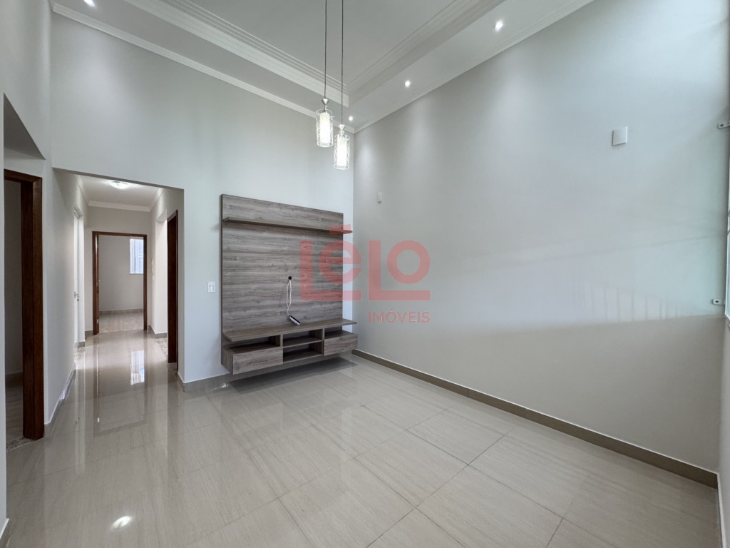 Casa Residencial para locacao no Jardim Paris III em Maringa com 110m² por R$ 2.600,00