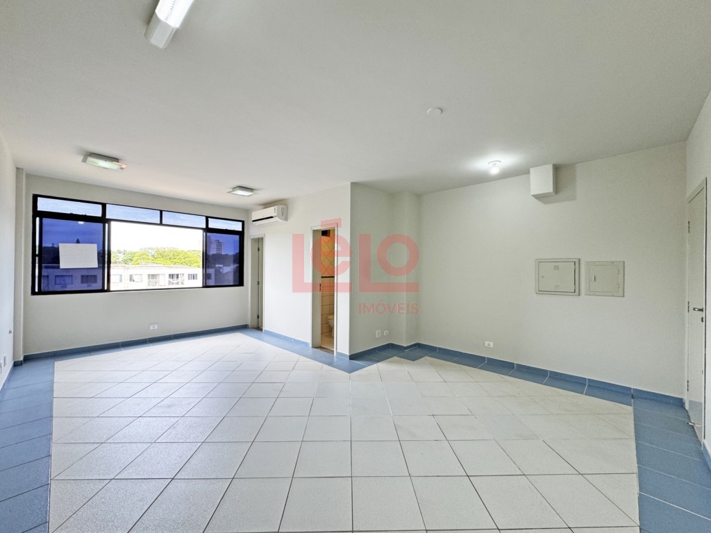 Sala Comercial para locacao no Zona 05 em Maringa com 86,97m² por R$ 2.200,00