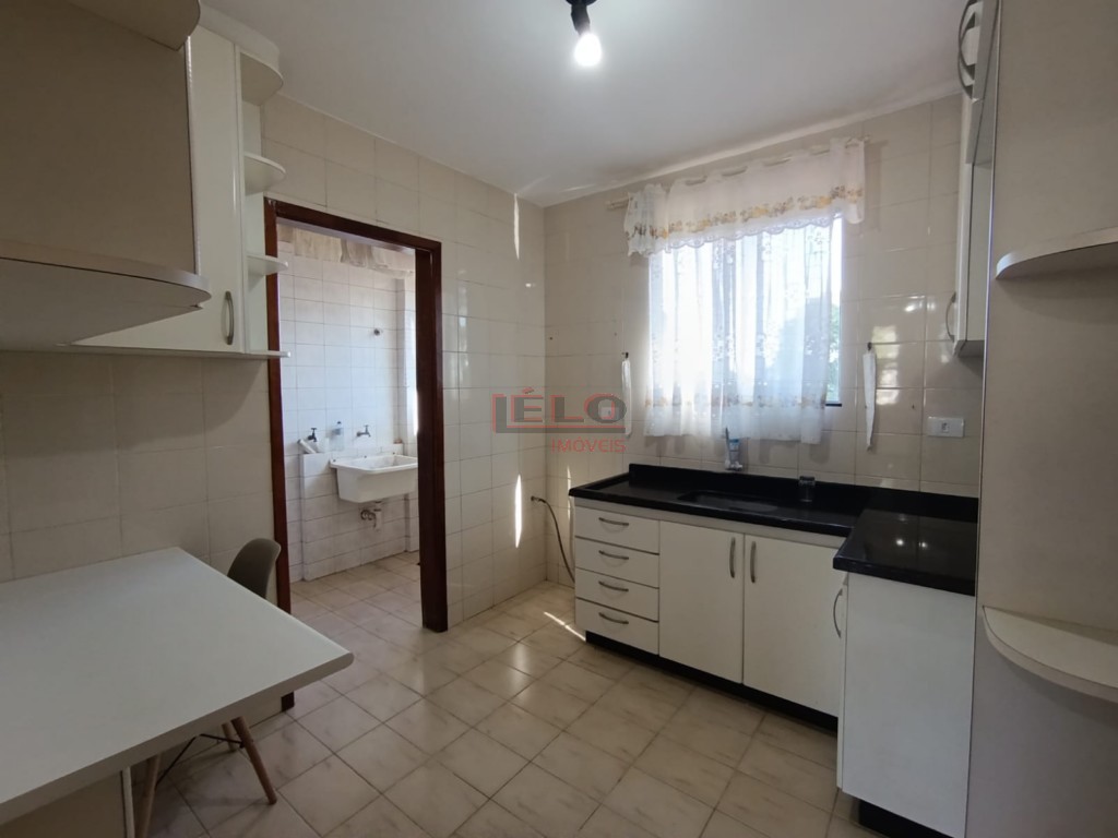 Apartamento para venda no Zona 07 em Maringa com 107m² por R$ 250.000,00