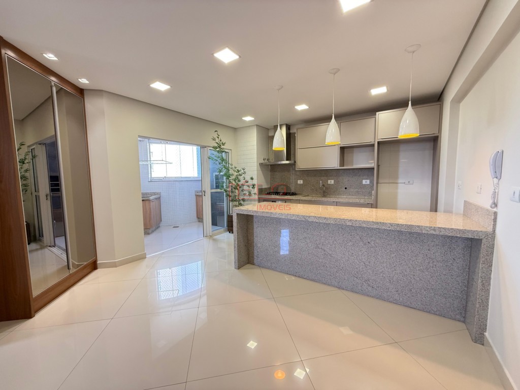 Apartamento para locacao no Novo Centro em Maringa com 174,07m² por R$ 3.400,00