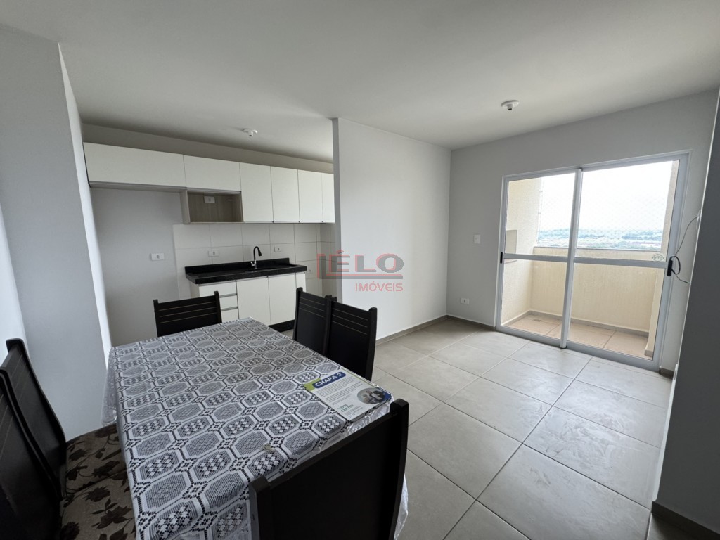 Apartamento para venda no Jardim das Estacoes em Maringa com 69m² por R$ 298.000,00