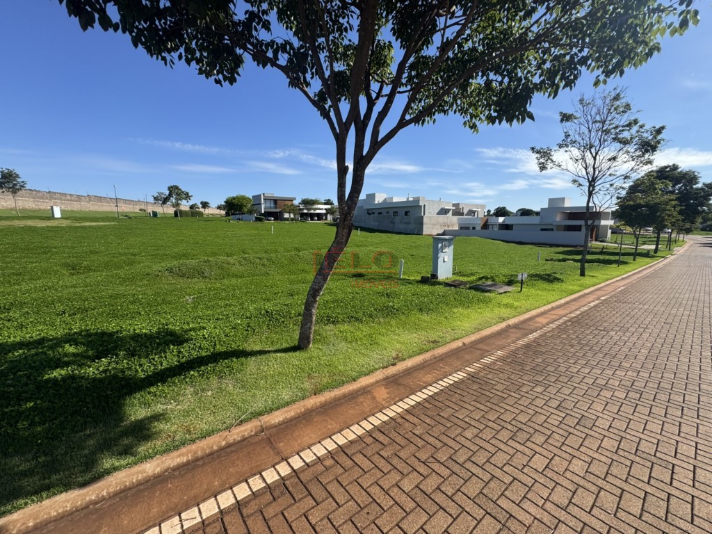 Terreno para venda no Jardins de Monet Residence em Maringa com 450m² por R$ 549.000,00