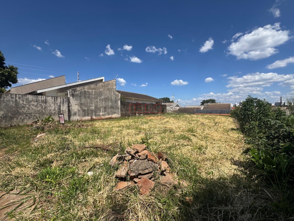 Terreno para venda no Jardim Dias I em Maringa com 300,12m² por R$ 330.000,00