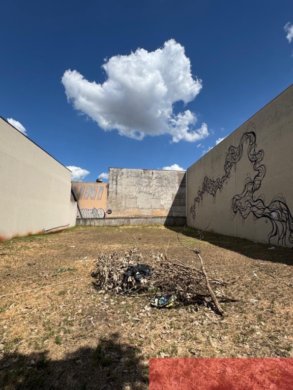 Terreno para venda no Jardim Santa Clara em Maringa com 309,92m² por R$ 550.000,00