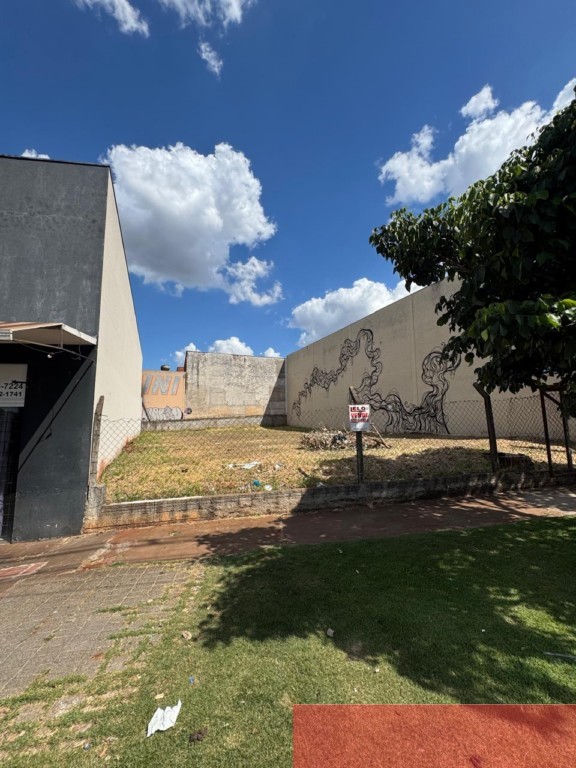 Terreno para venda no Jardim Santa Clara em Maringa com 309,92m² por R$ 550.000,00