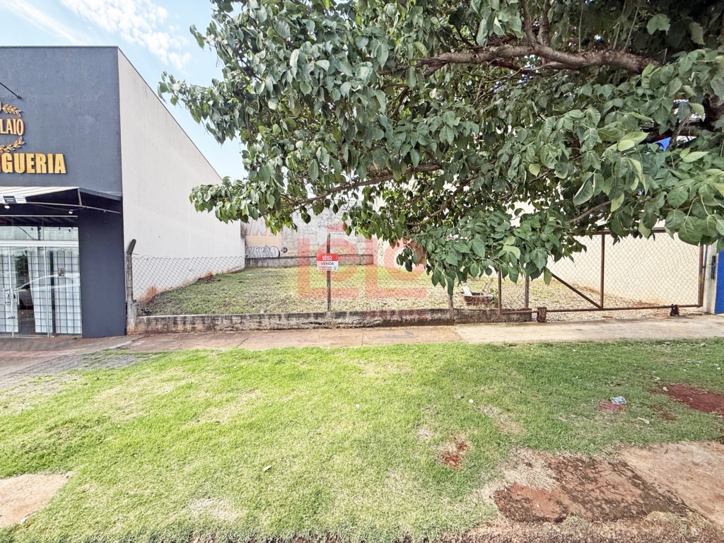 Terreno para venda no Jardim Santa Clara em Maringa com 309,92m² por R$ 600.000,00