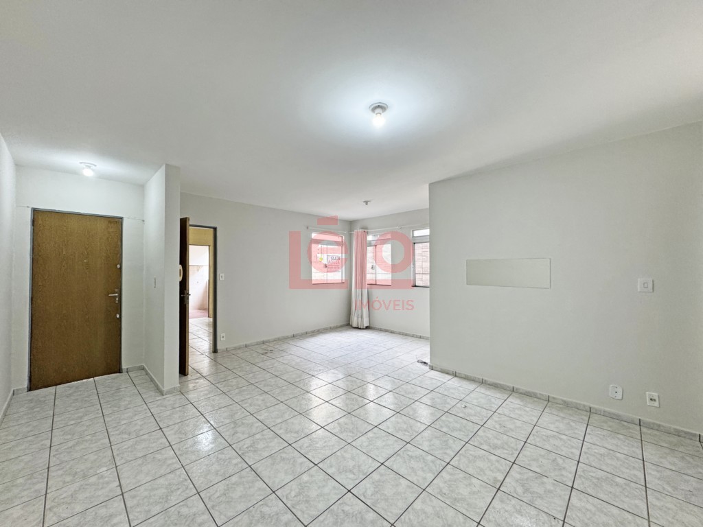 Apartamento para locacao no Zona 07 em Maringa com 97,22m² por R$ 1.400,00