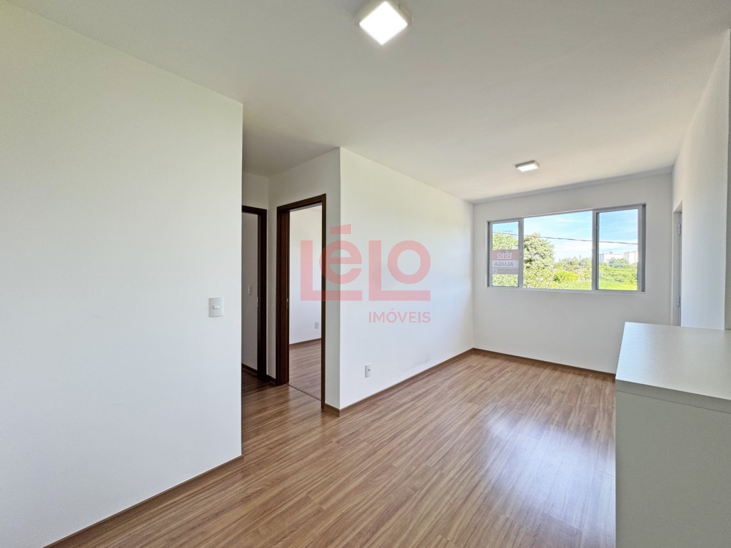 Apartamento para locacao no Jardim Italia II em Maringa com 67,84m² por R$ 2.200,00