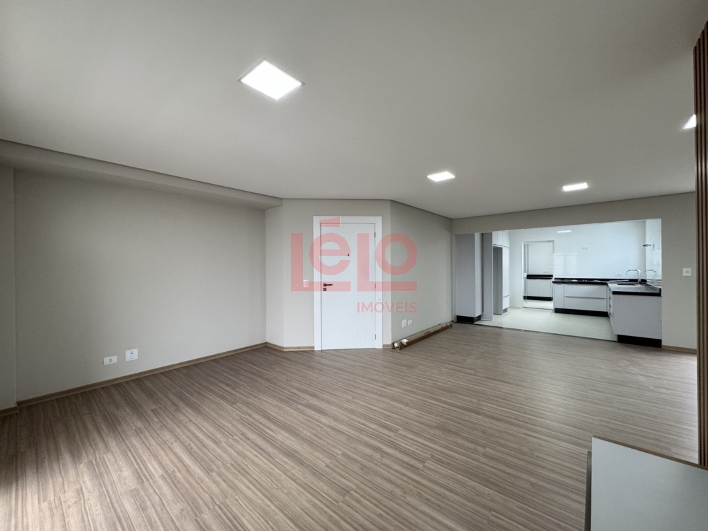 Apartamento para locacao no Zona 07 em Maringa com 144,6m² por R$ 5.000,00