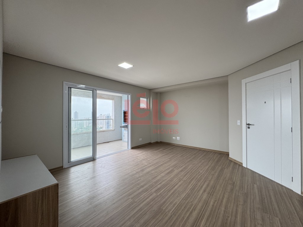 Apartamento para locacao no Zona 07 em Maringa com 144,6m² por R$ 5.000,00