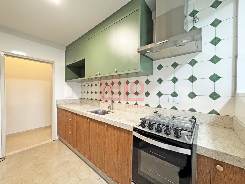 Apartamento para locacao no Zona 07 em Maringa com 113,81m² por R$ 2.500,00