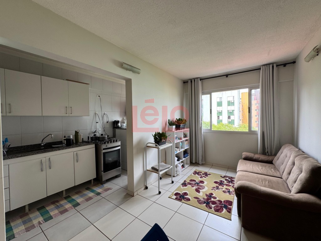 Apartamento para venda no Zona 07 em Maringa com 77,9m² por R$ 245.000,00