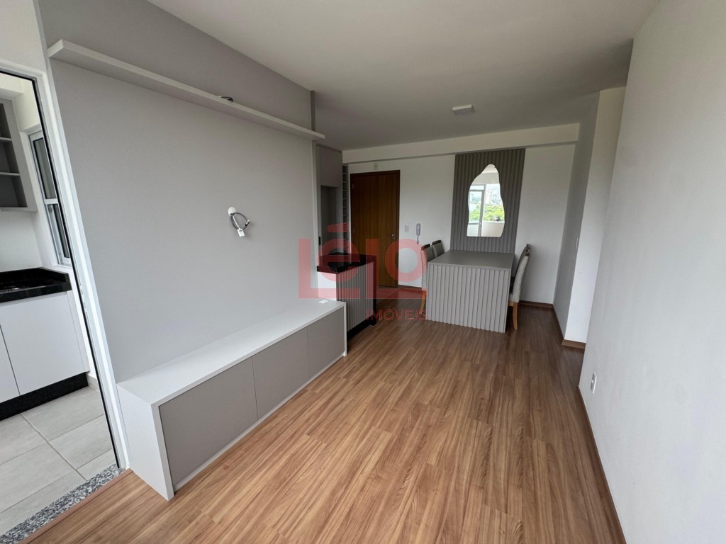 Apartamento para locacao no Jardim Italia II em Maringa com 67,84m² por R$ 2.500,00