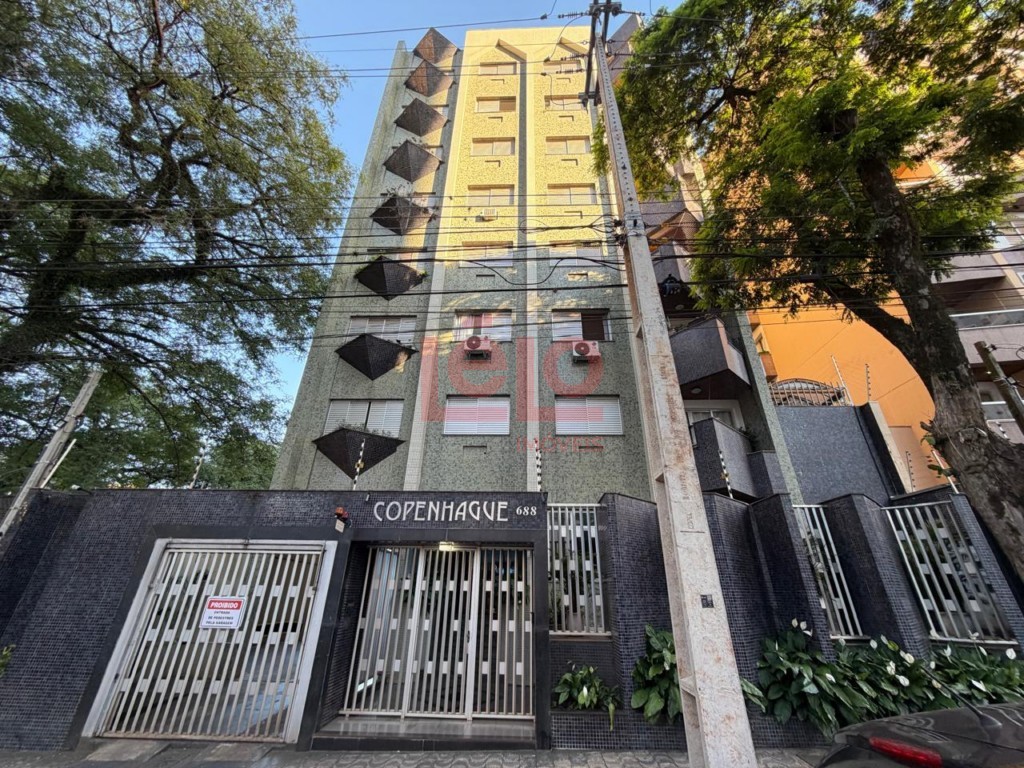 Apartamento para locacao no Zona 07 em Maringa com 189,54m² por R$ 2.600,00