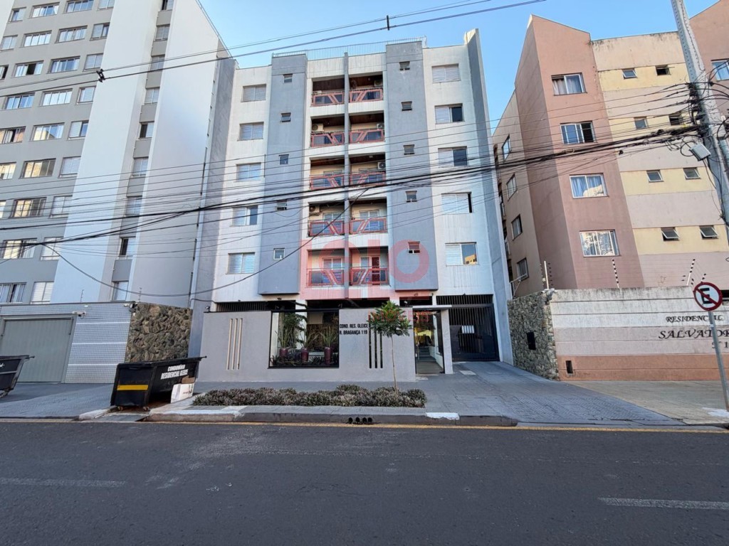 Apartamento para locacao no Zona 07 em Maringa com 145,34m² por R$ 1.800,00