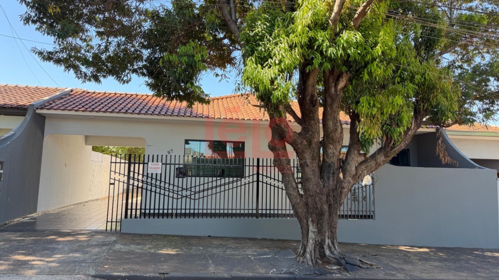 Casa Residencial para locacao no Jardim Tropical em Maringa com 124,83m² por R$ 2.600,00