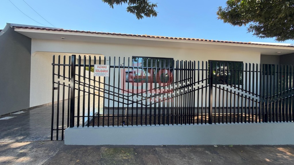 Casa Residencial para locacao no Jardim Tropical em Maringa com 124,83m² por R$ 2.600,00