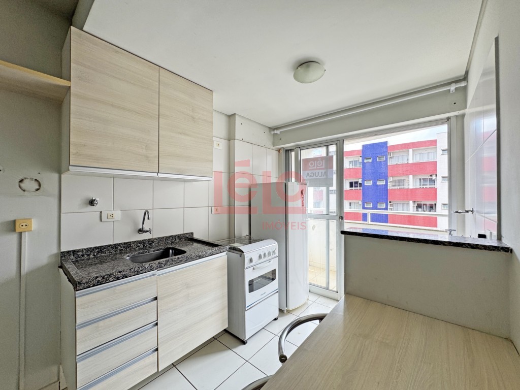 Apartamento para locacao no Zona 08 em Maringa com 45,36m² por R$ 1.500,00