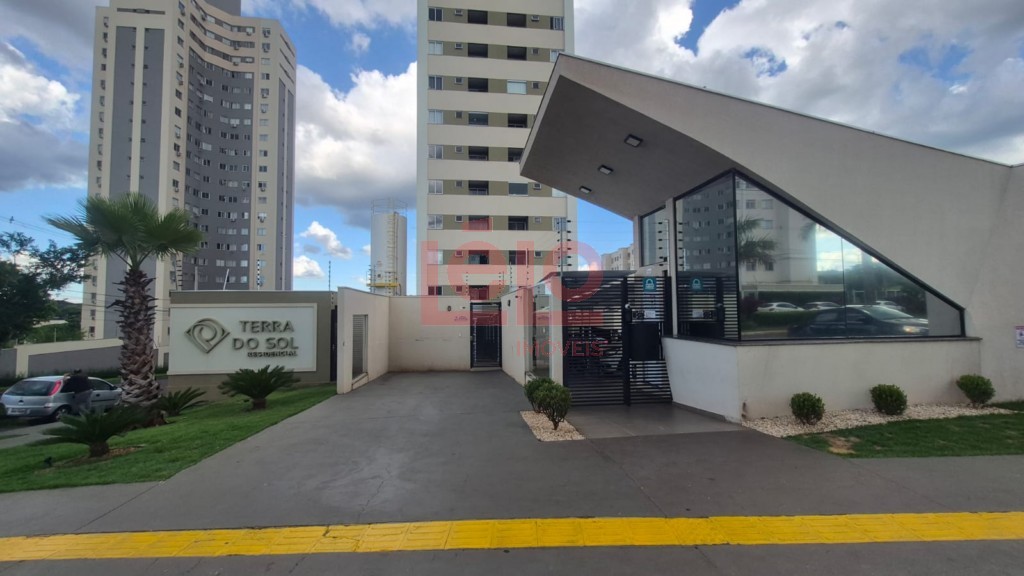 Apartamento para venda no Jardim das Estacoes em Maringa com 82,57m² por R$ 350.000,00