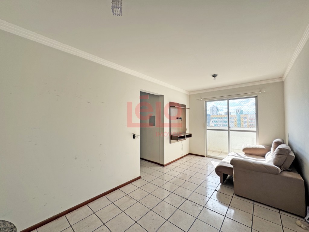 Apartamento para locacao no Zona 07 em Maringa com 91,93m² por R$ 1.800,00
