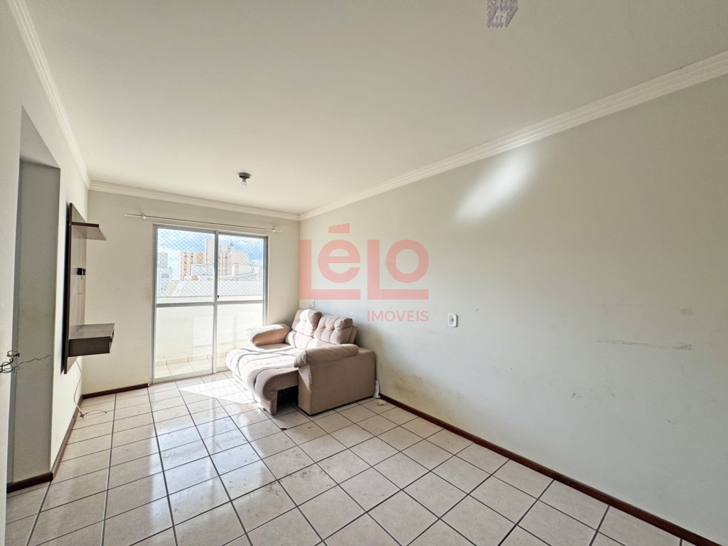 Apartamento para locacao no Zona 07 em Maringa com 91,93m² por R$ 1.800,00